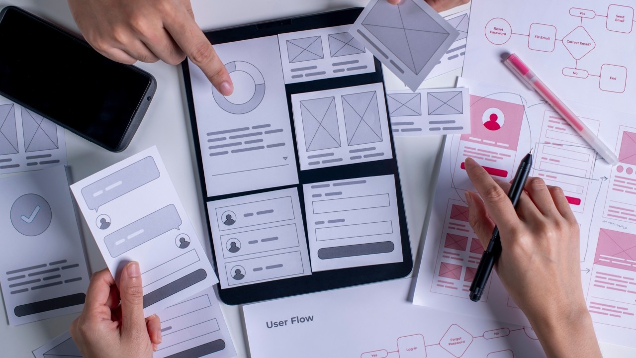 Balancing Aesthetics and Functionality in UX Design